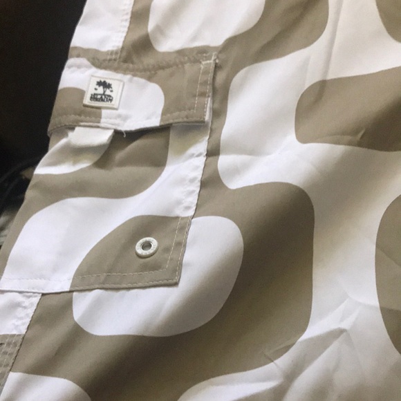Island Company patterned Board Shorts size 38 - Picture 2 of 6